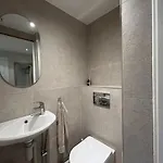 - Private Balcony דירה *