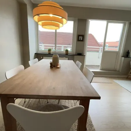 - Private Balcony Apartment *